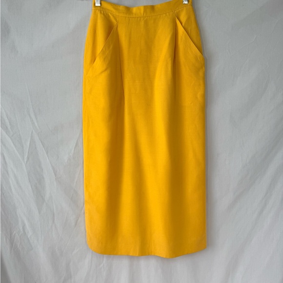 Jones New York Dresses & Skirts - Jones New York bright Yellow Pencil Skirt